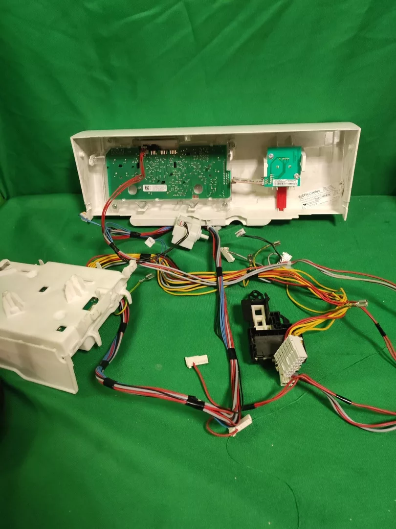 dsAQvA7WT64 Модуль управления Electrolux EWT 0862IDW вертик.загрузка