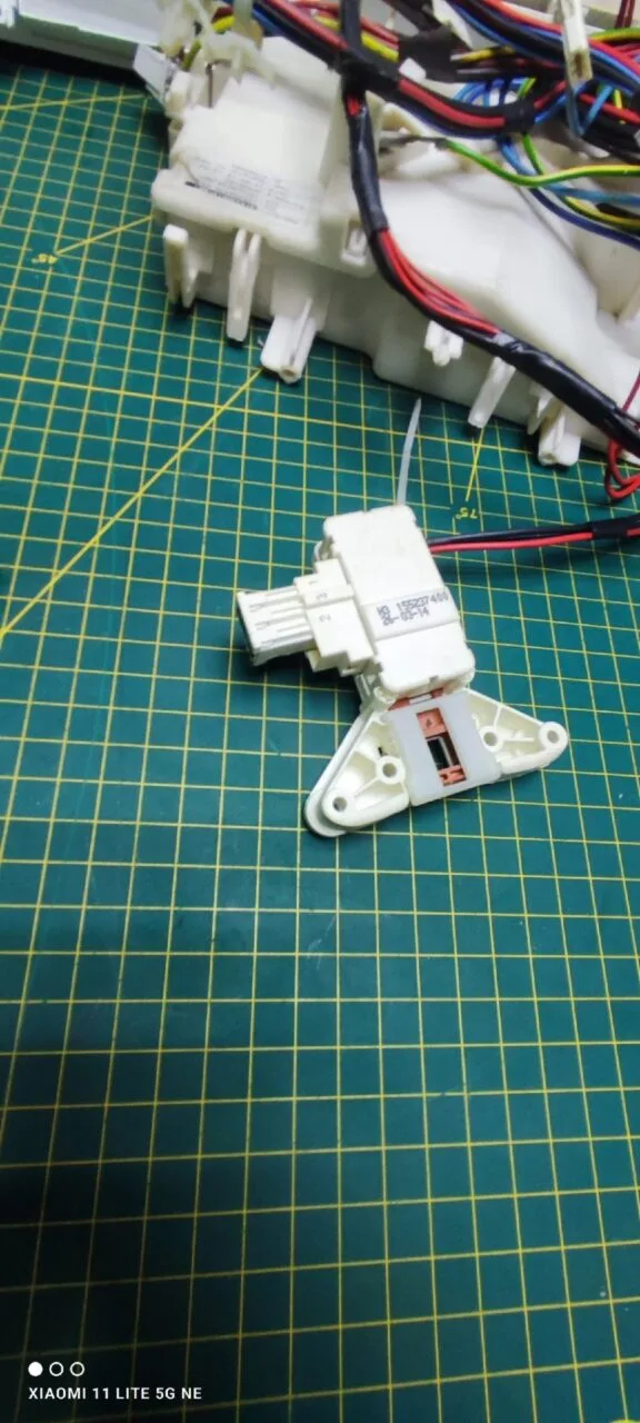 e-Ck6-eUl8s Модуль Zanussi ZWSH6100V для стиральной машины