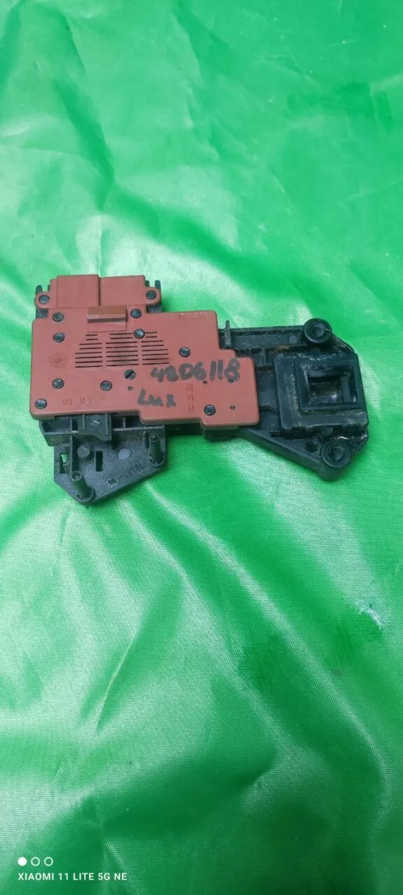 Замок люка (УБЛ) Electrolux 4806118