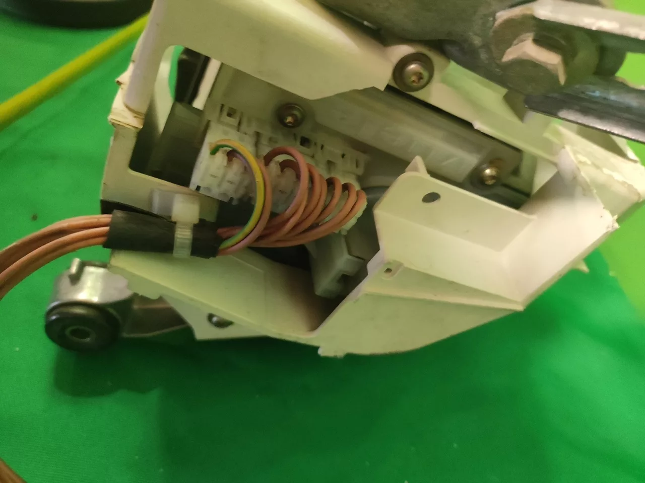 Двигатель Miele 4614086 Mrt37-606/2 для стиральной машины