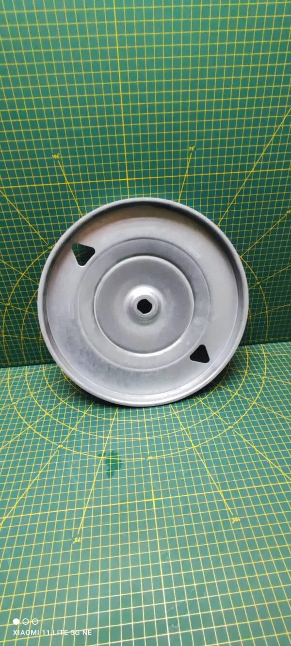 e9635b0b-2417-4cf8-a0a5-e6d63eb4bff6 Шкив Bosch 90004641
