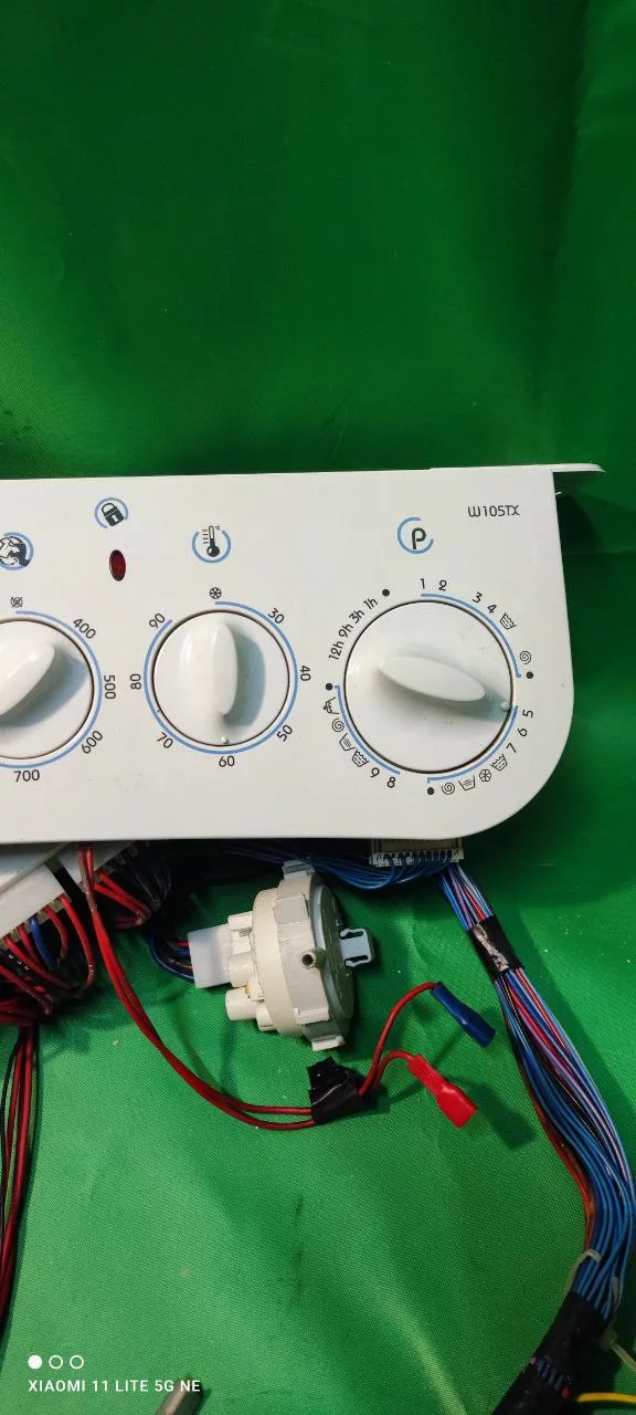 e9814ea5-7368-4087-9068-c574de0c7c97 Модуль Indesit W105TX с дефектом