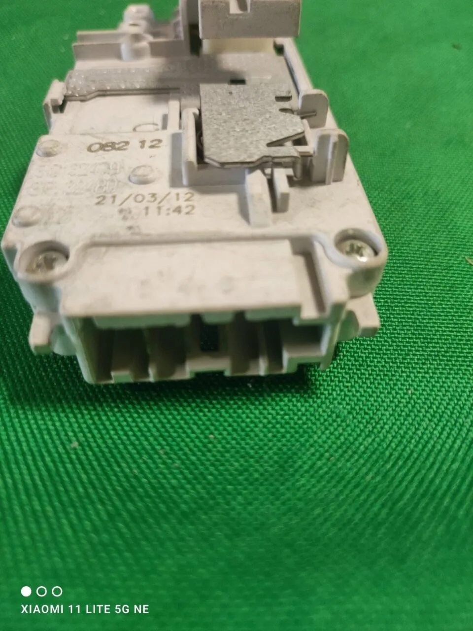 Замок люка (УБЛ) Bosch SG32479