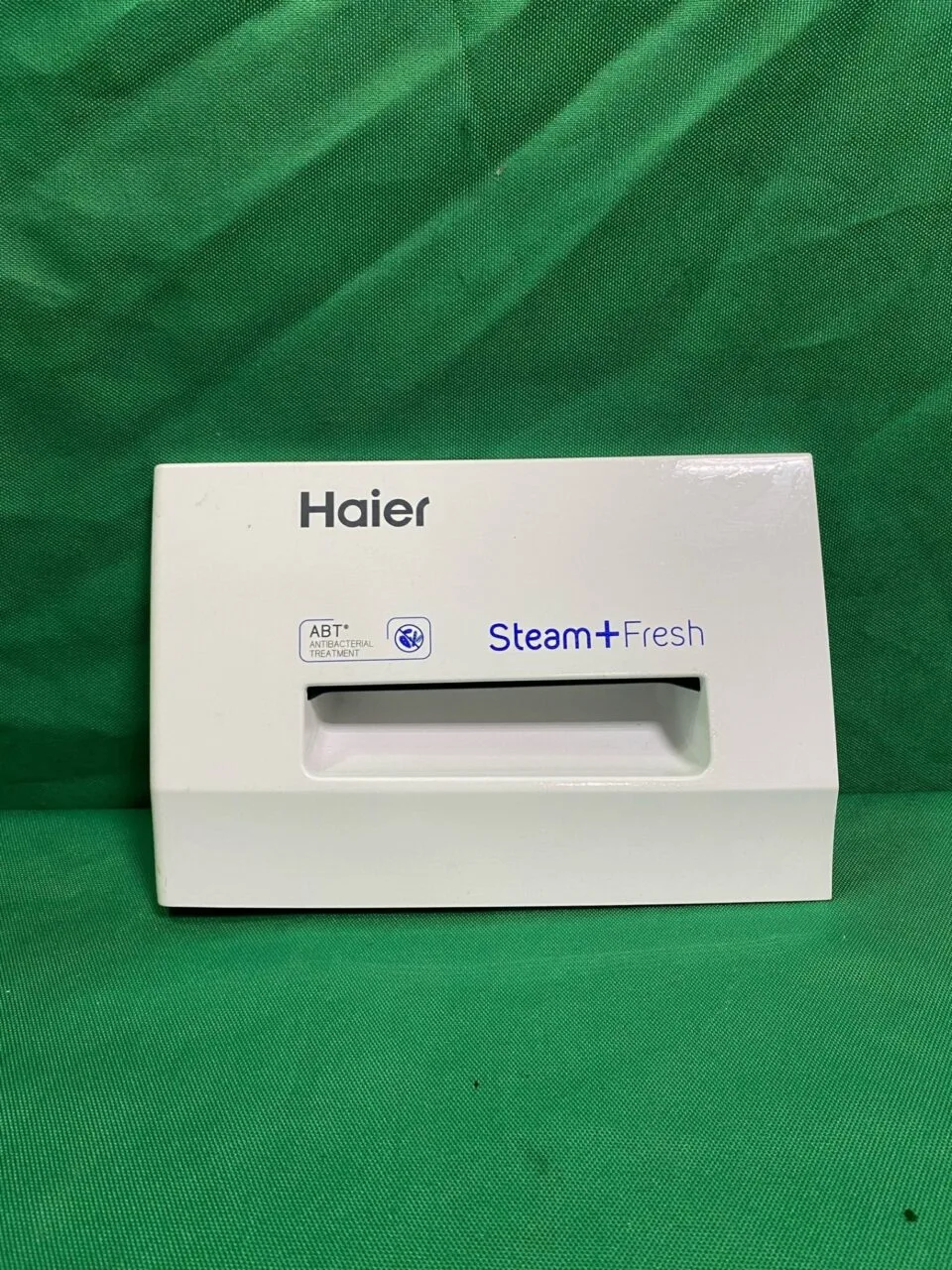 Панель порошкоприемника Haier 0020205059