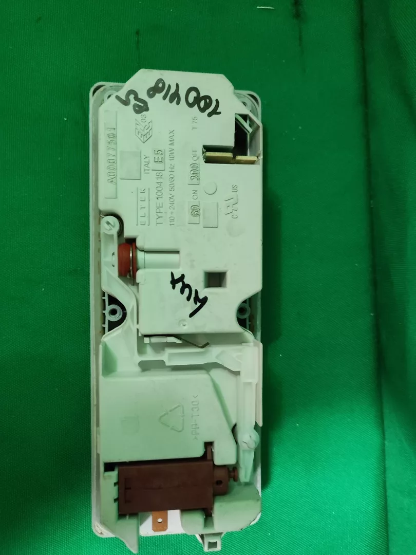 Диспенсер Electrolux 100418 E5,E1 для посудомоечной машины