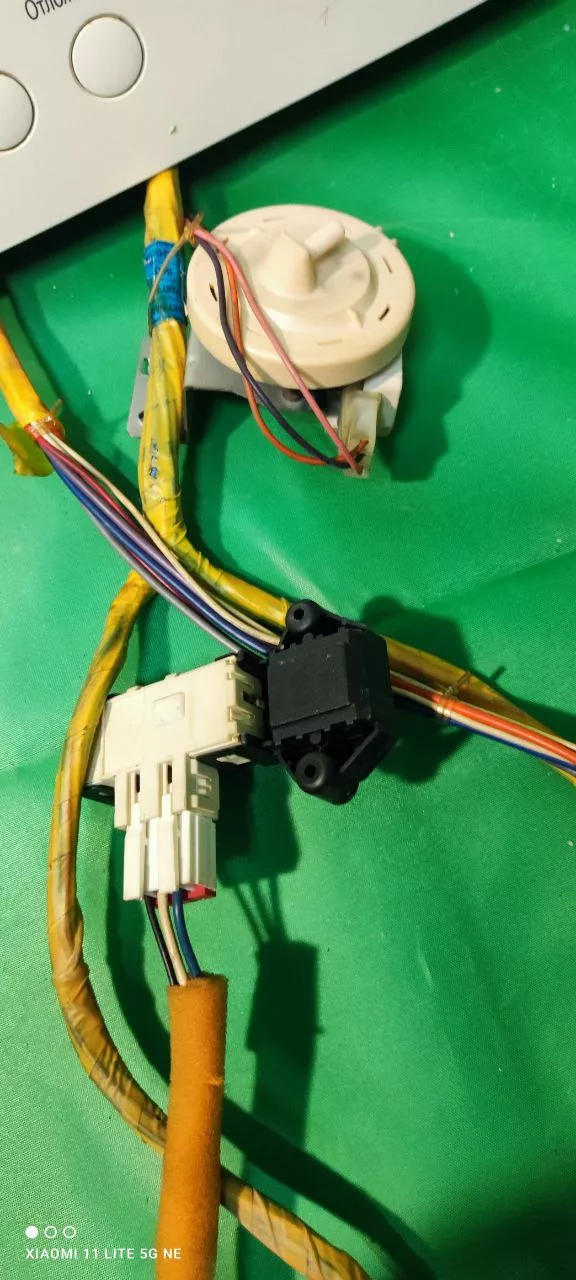 ed2f0e62-f757-40ef-af58-a73d090d3c8e Модуль Samsung WF7520SAW