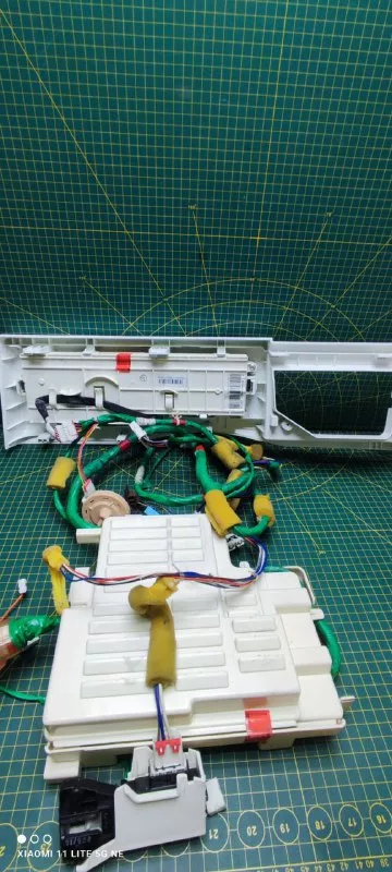 f09be15c-ef2a-4434-930c-1739c62b097e Модуль Samsung WF700W0BDWQ