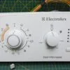 f22b6-Sv8JakXx_xbWvFbCz-RjfD23gnyOxC7x7pdK_pBc0DIhWsciQIIJ57aOydjoS8l6pvb6sg6-rWZmerDgvV Модуль Electrolux EWT 135210W для стиральной машины с вертикальной загрузкой с пров