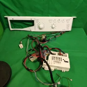 Модуль управления Indesit IWB6105 для стиральной машины Модуль управления Indesit IWB6105 для стиральной машины