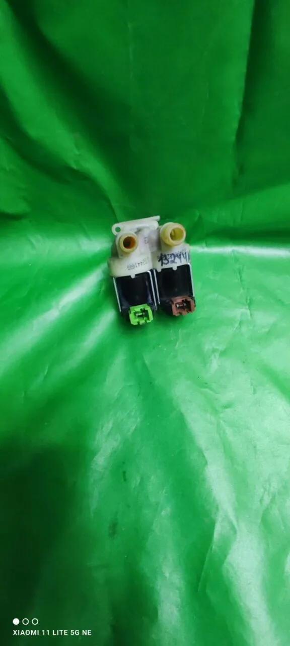 Клапан двойной Electrolux 132441600 микрофишка