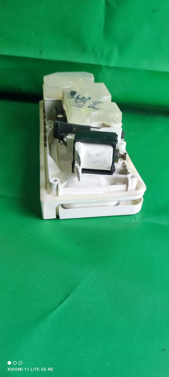 Диспенсер (Дозатор) Ariston 31511 контакты