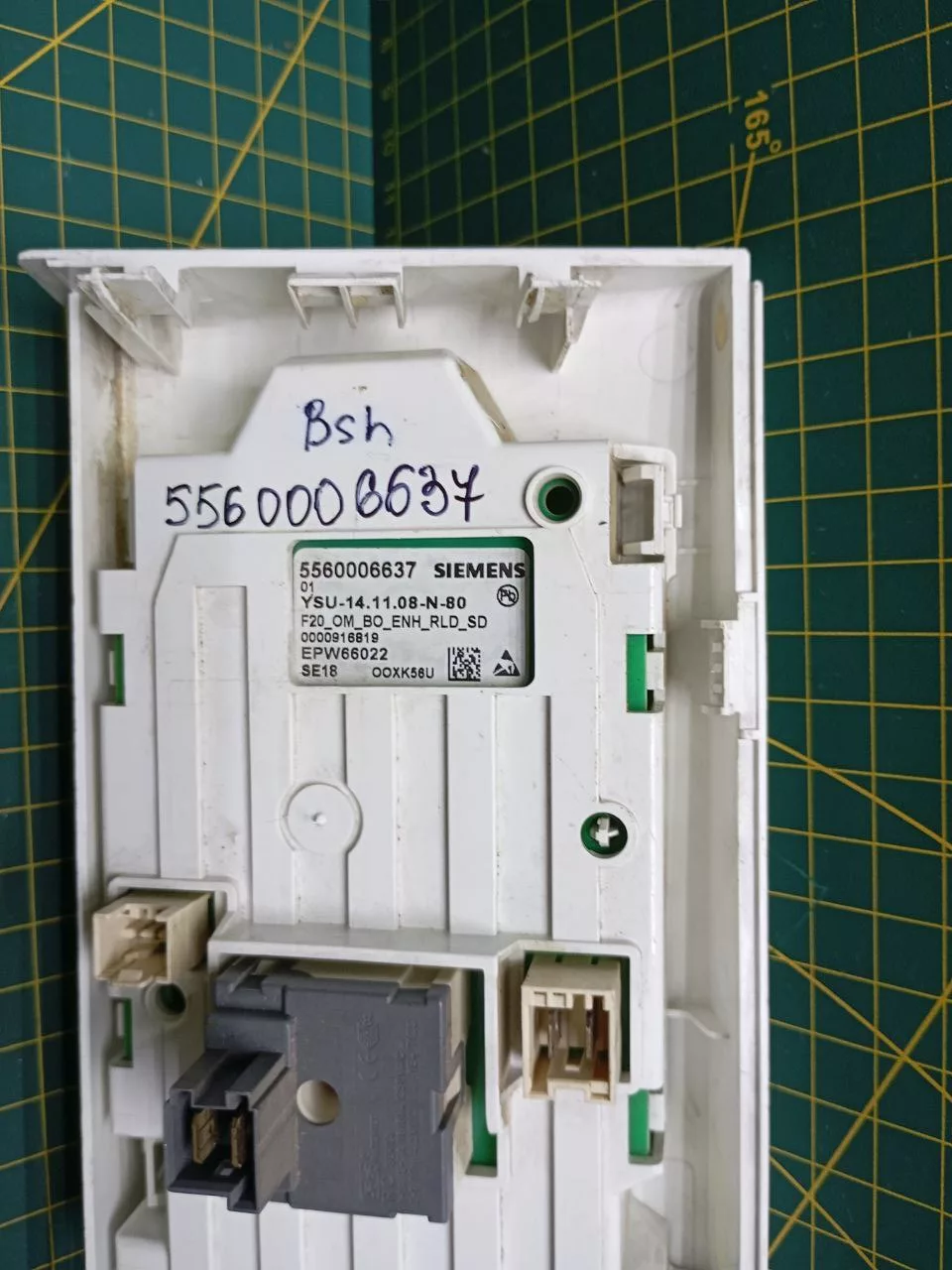 f505485e-9c36-42e2-a13c-0d4952b8e4e0 Панель управления Bosch 5560006637