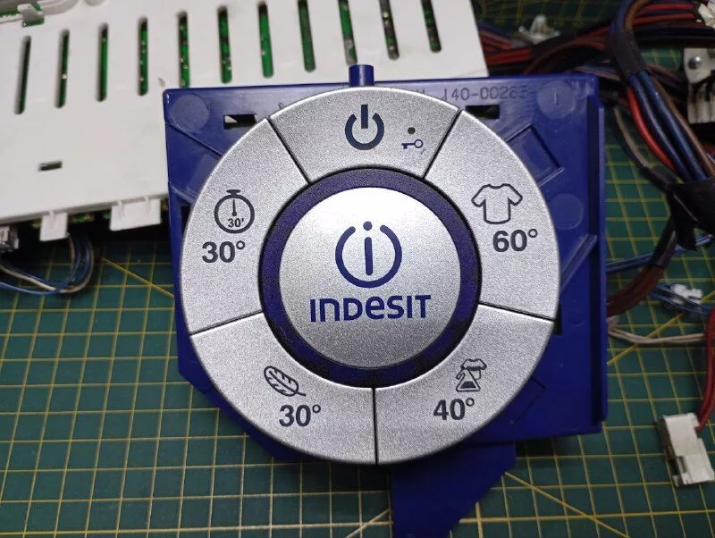 Модуль управления Indesit Moon SIXL106EU