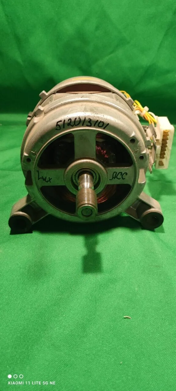 Двигатель Electrolux ACC 512013101 -9 контактов