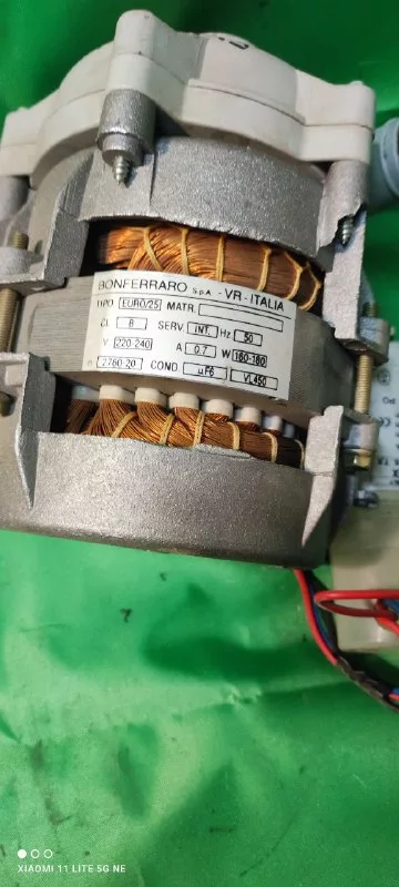 Рециркуляционный насос Ariston 174018049 2контакта