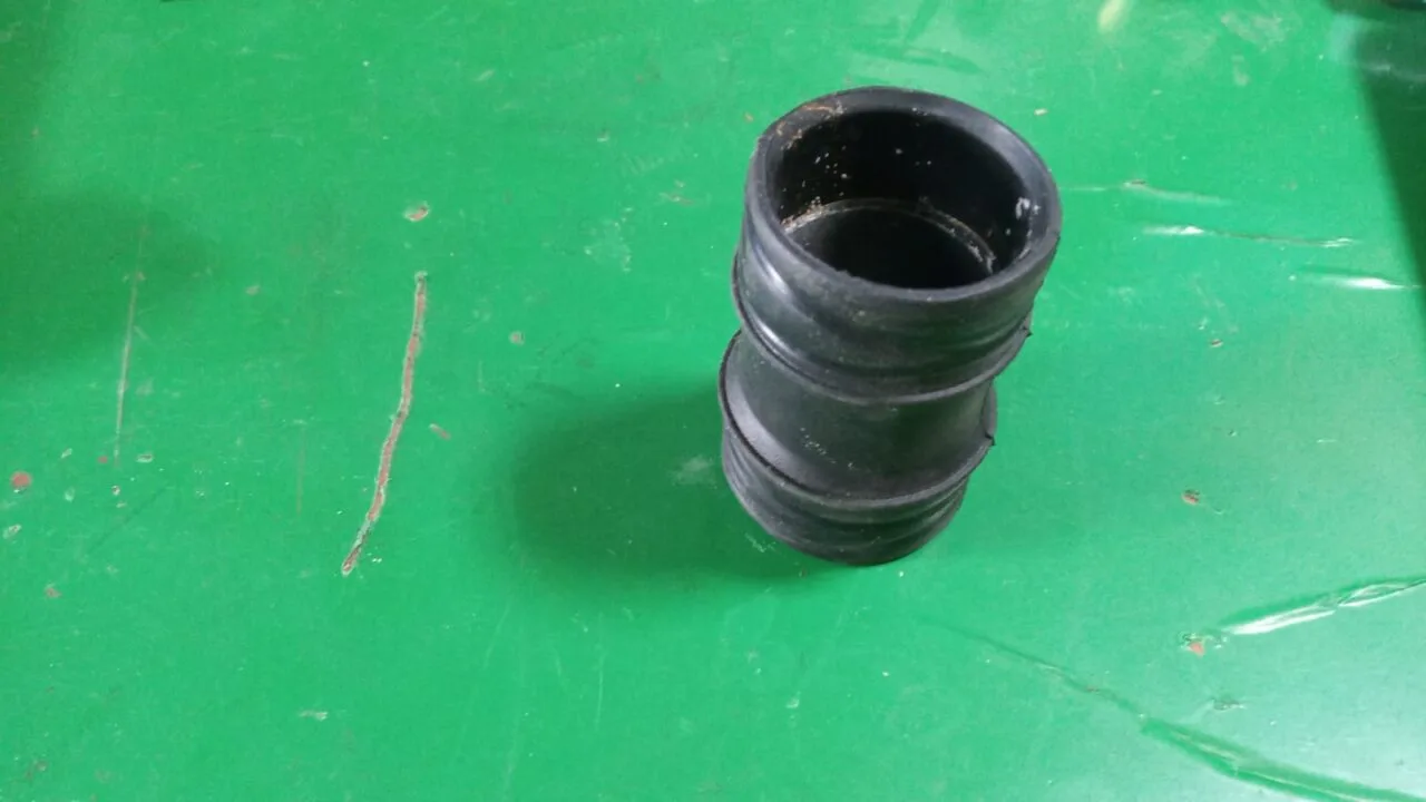 fc55ead0-e200-4bad-891f-fe52bd1489c8 Патрубок Beko 1761610100