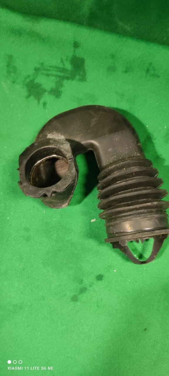 Патрубок Midea M 12303 Патрубок Midea M 12303