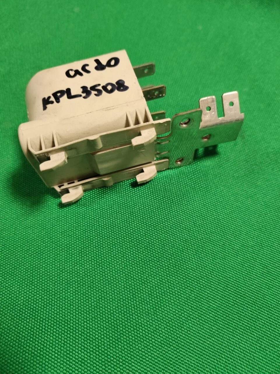 Сетевой фильтр Ardo KPL 3508