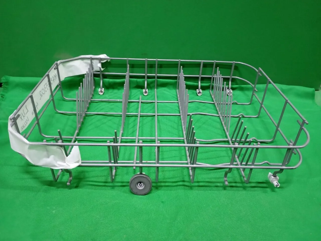 Корзина нижняя Electrolux 1173865302 для пмм 45см