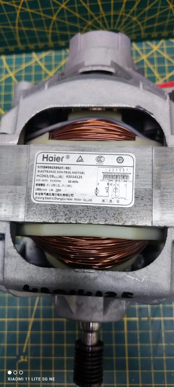 Двигатель Candy Haier 43014125 6 контактов