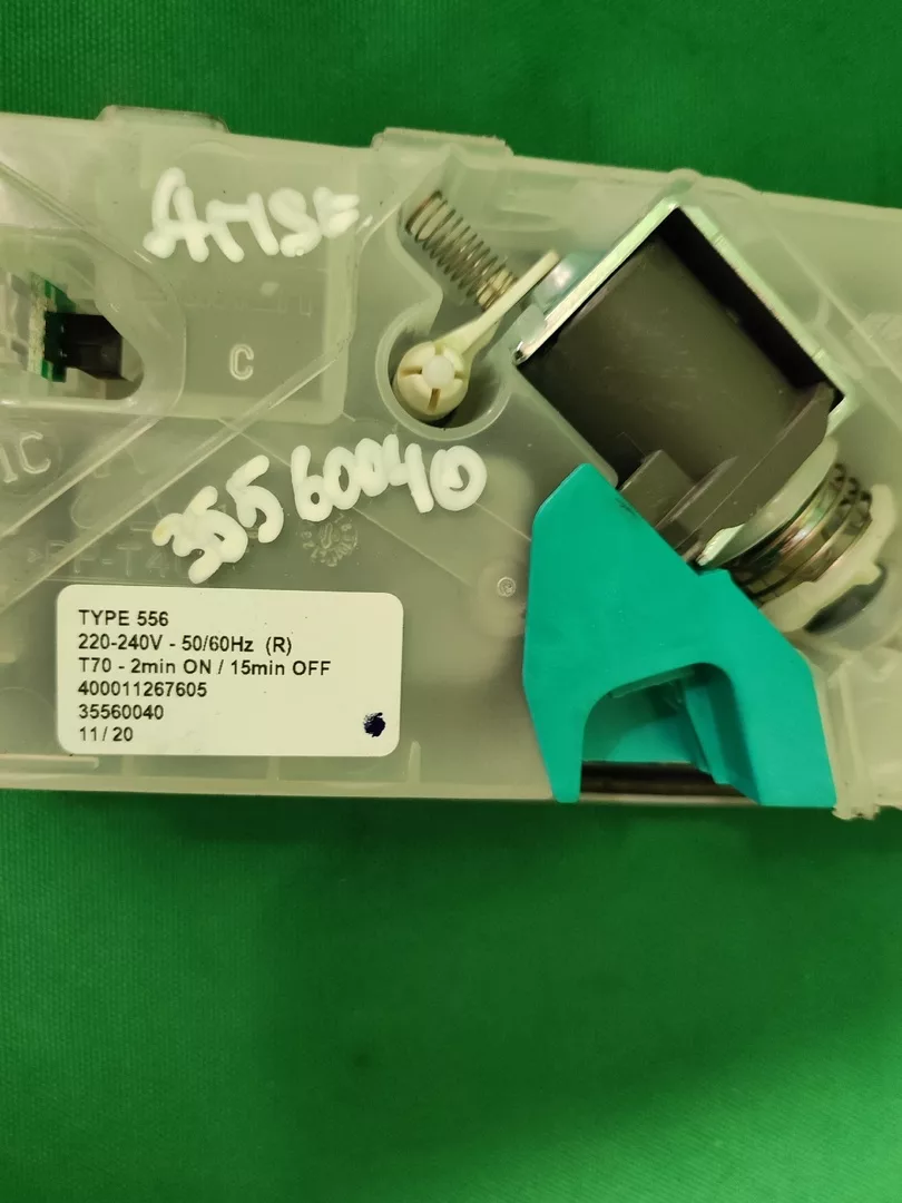 Диспенсер (дозатор) Ariston 35560040 35560017