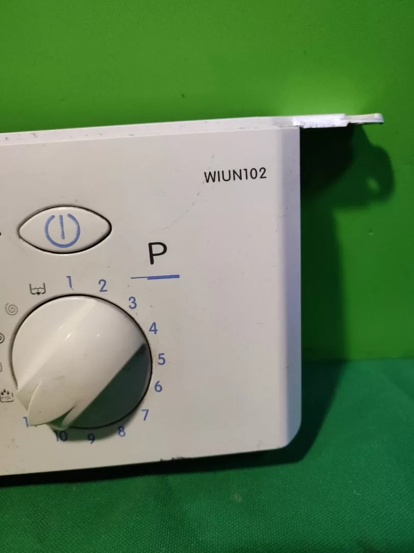 Панель управления для стиральной машины Indesit Wiun102