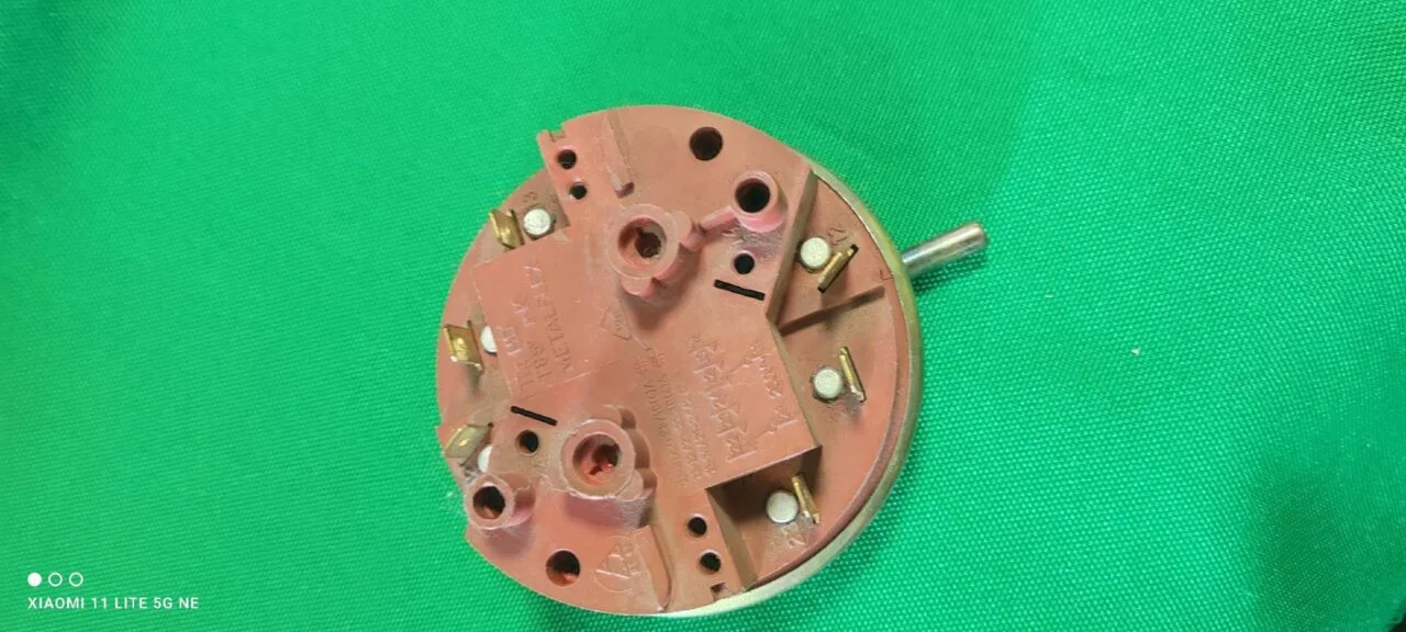 Прессостат Bosch 520H3G
