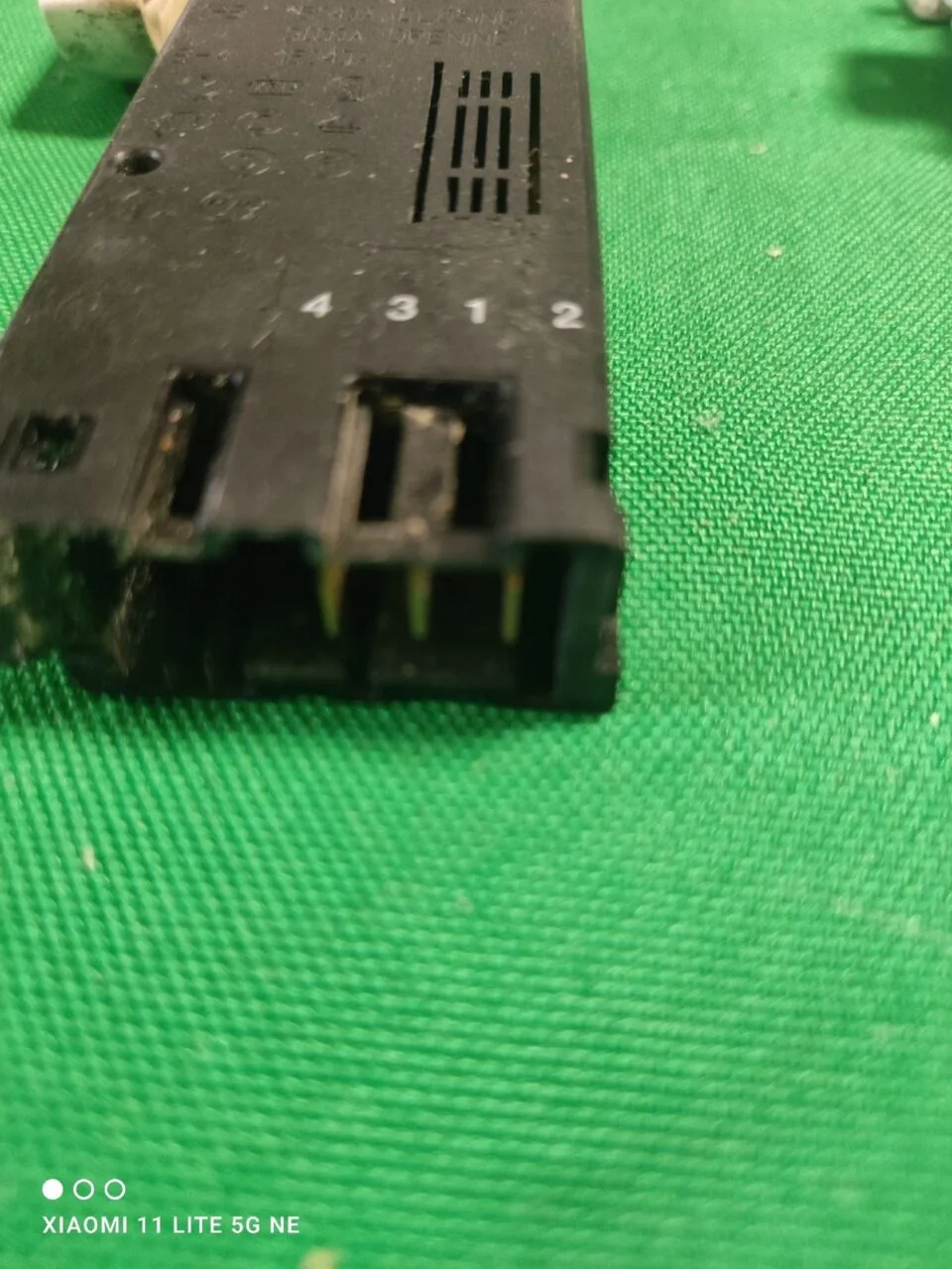 Замок люка (УБЛ) Bosch Brandt DS88/T4
