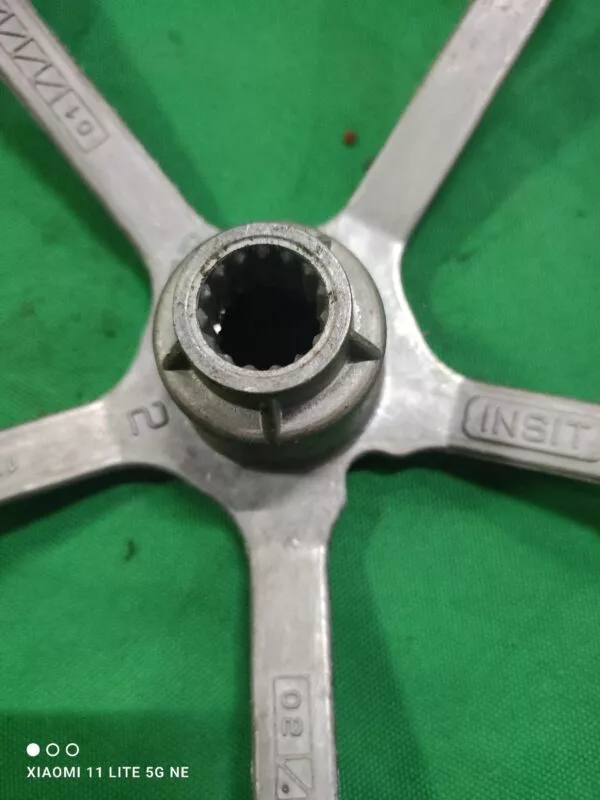 Шкив Indesit 17400052816