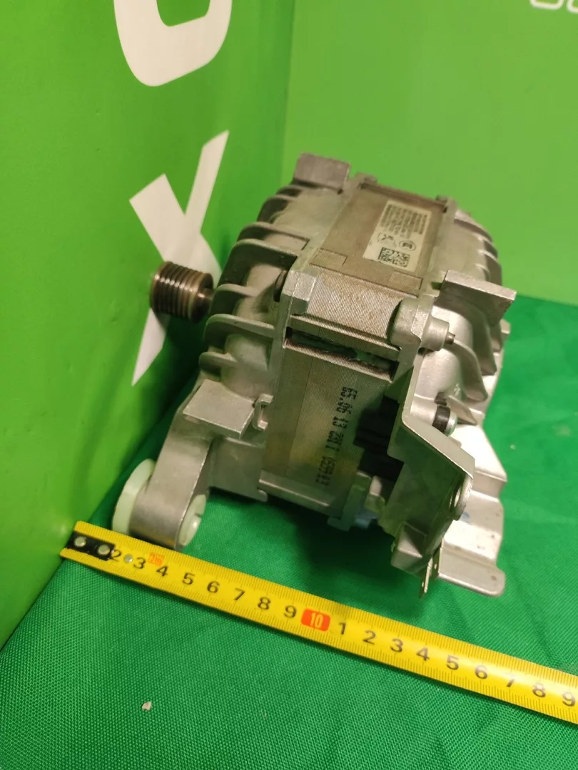 jDngrNw1w78 Двигатель BOSCH Motor 9000731392 -3 контакта инвертор