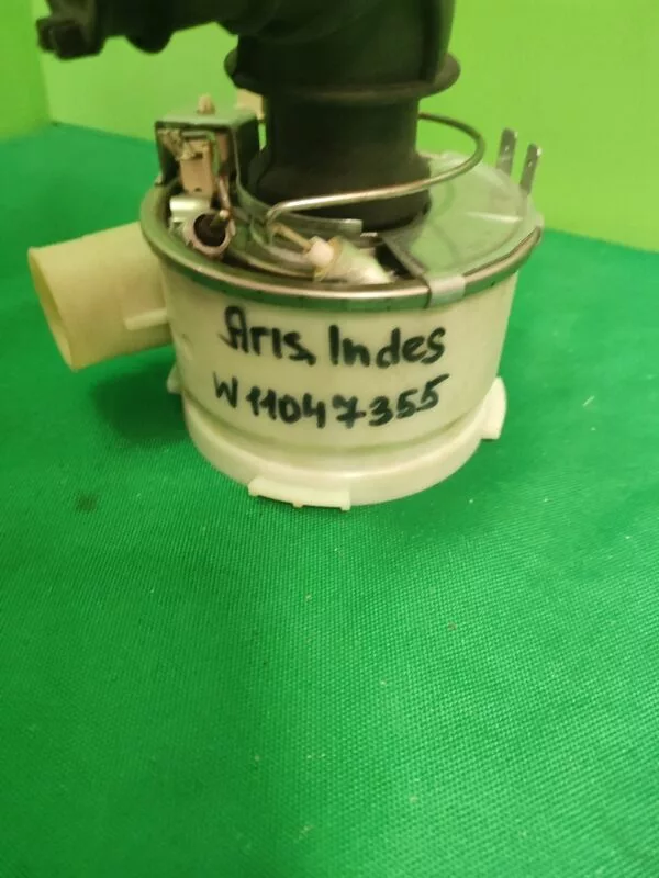 jKnCIIFhqJk Тэн(нагревательный элемент) Ariston Indesit W11047355(Bleckmann)