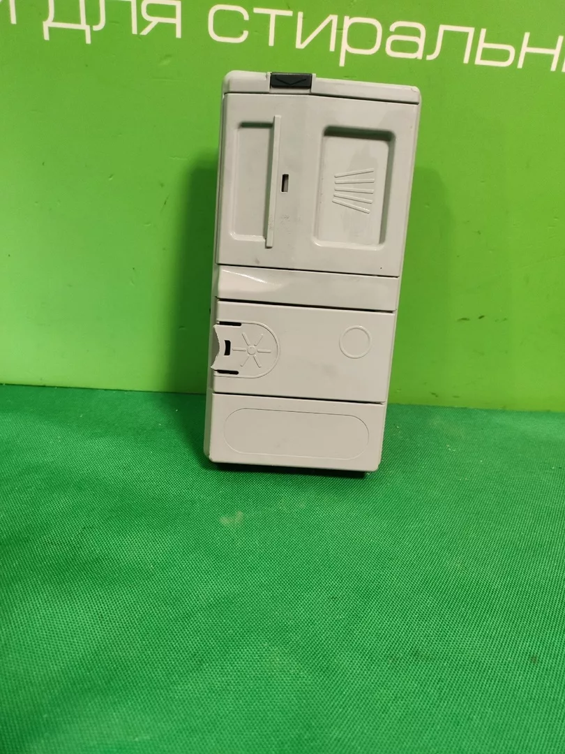 Диспенсер (дозатор) Ariston 35560040 35560017