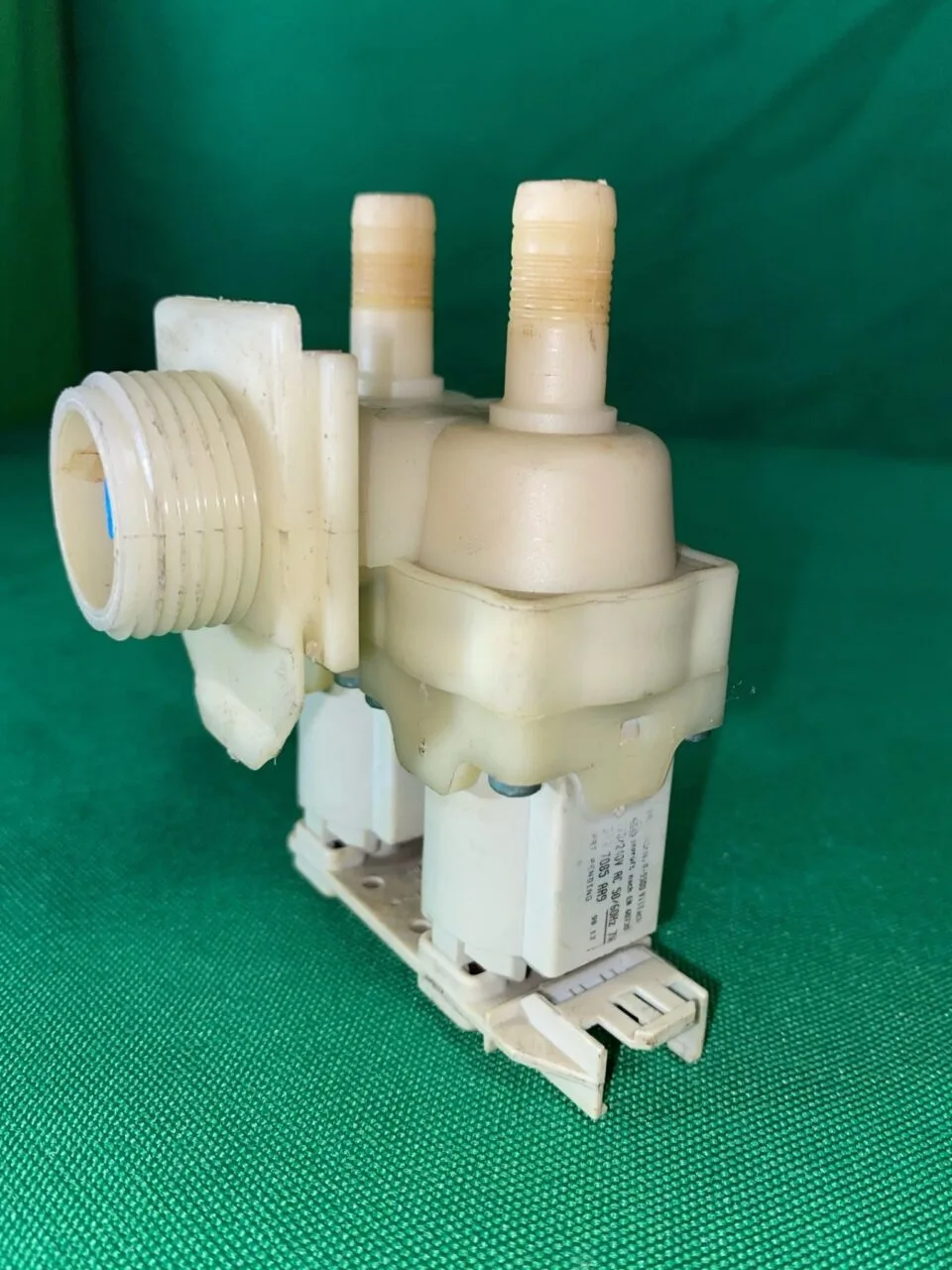 Клапан двойной Bosch 3037085AA9 3037084AA2
