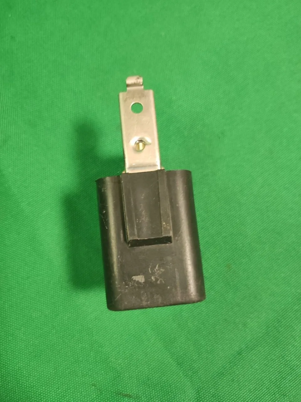 СЕТЕВОЙ ФИЛЬТР BOSCH 3067042AA3-J3 - 16 A.