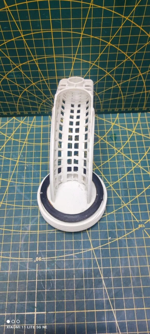 Сливной фильтр Electrolux 12400880 для стиральной машины