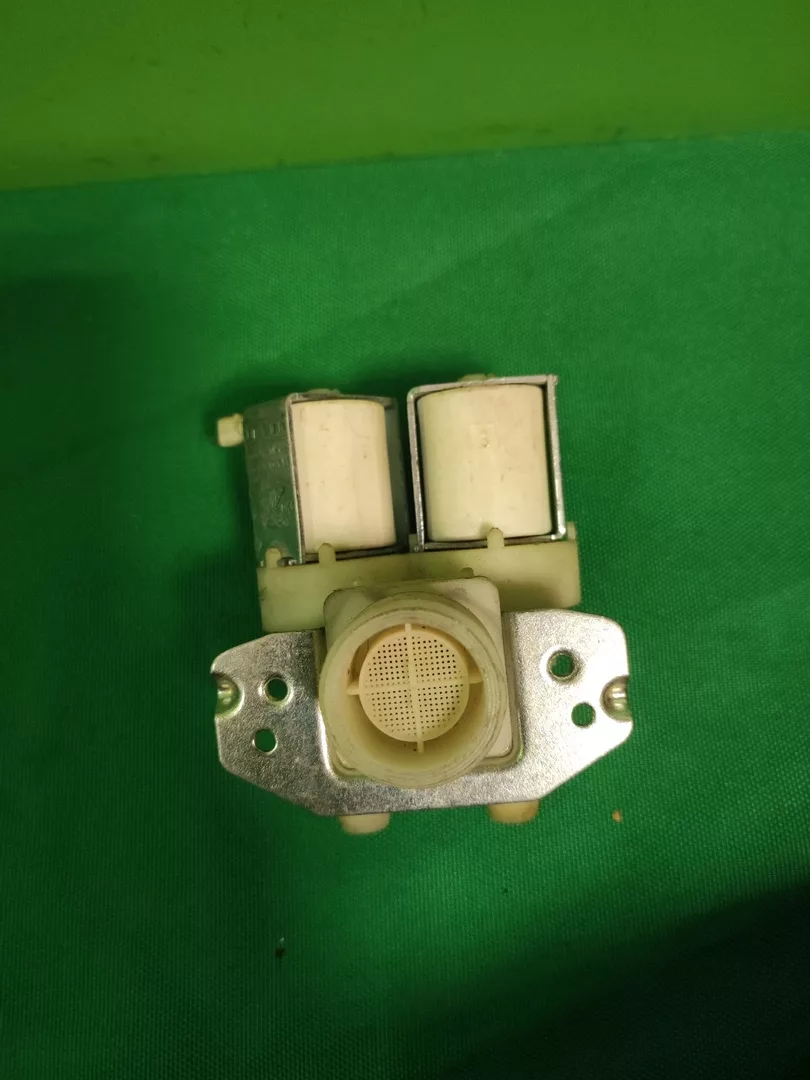 Клапан двойной Electrolux 10150200 контакты