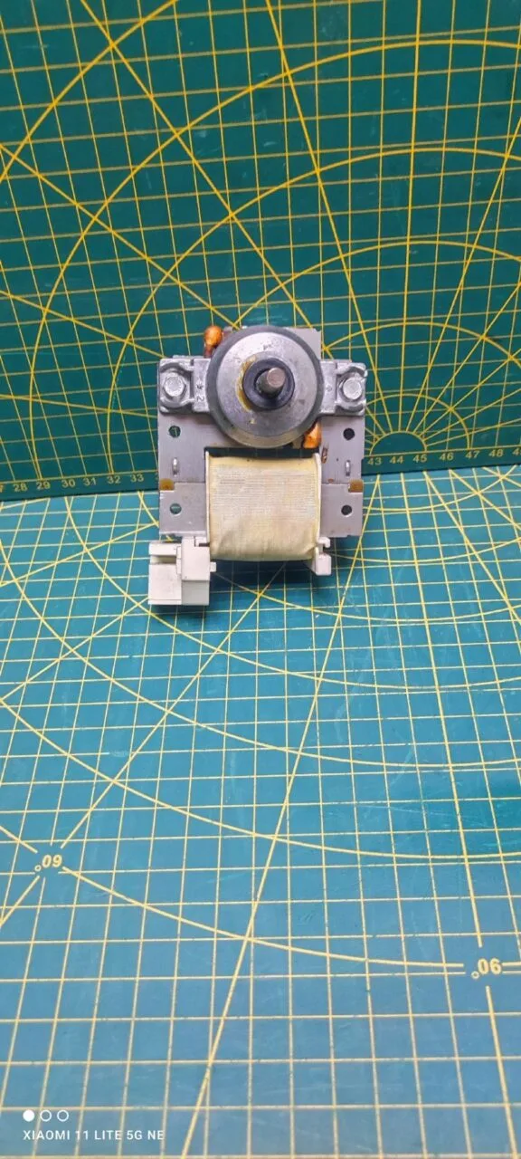 mQc0vigAOO8 Мотор сушки Indesit type70953