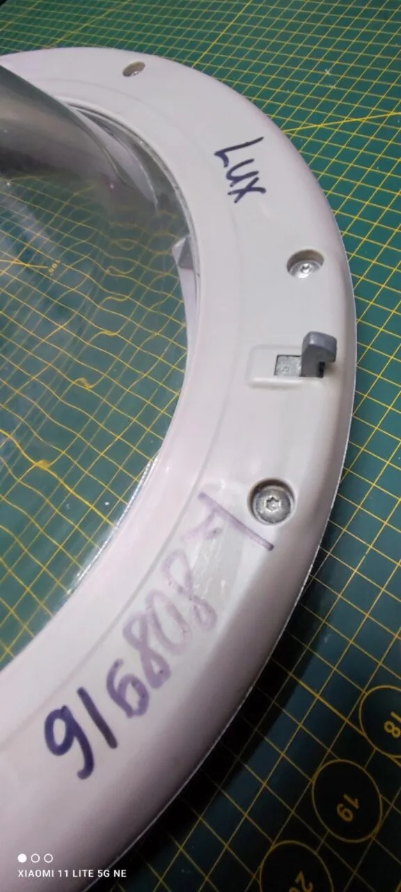 Люк Electrolux L808916