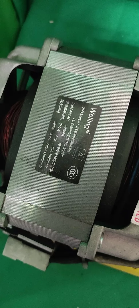Двигатель Samsung UMT5202.01 Welling - 9 контактов для стиральной машины