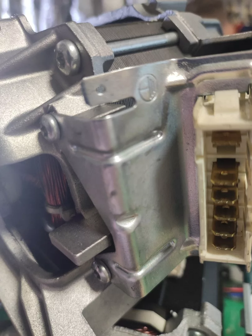 ndH4NglV-kw Двигатель Atlant 1ba6745-2-0025 -6 контактов