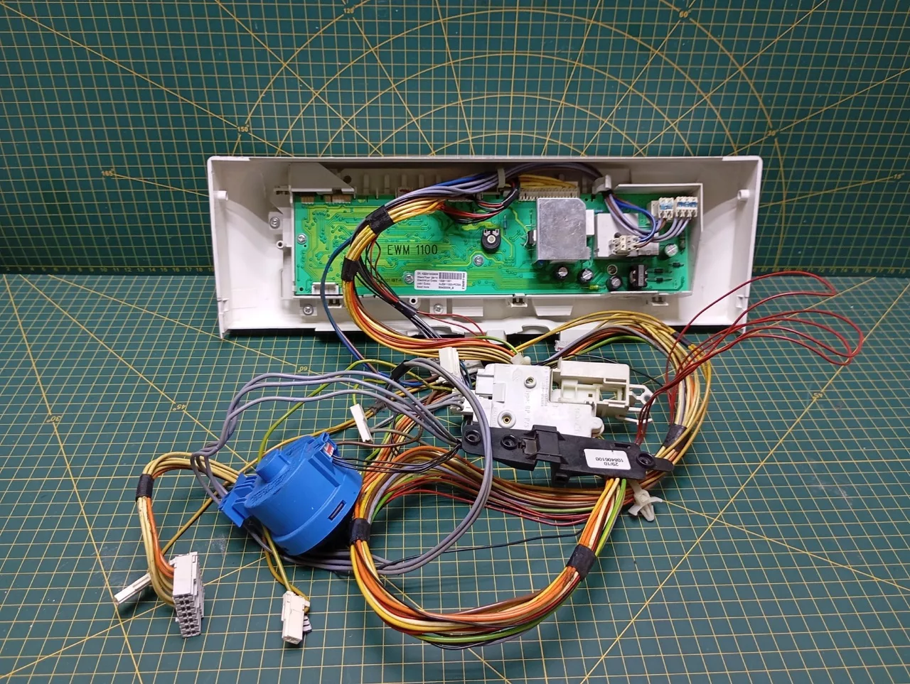 nzgXTUP5O0nlT6yGZkmi9ZUYzPbl5tdIdnFameSI7wvIqdjMwR6DLOny47RW3iFDzP_2l1lJmeZhbI87Y9JZI7y3 Модуль Electrolux EWT 135210W для стиральной машины с вертикальной загрузкой с пров