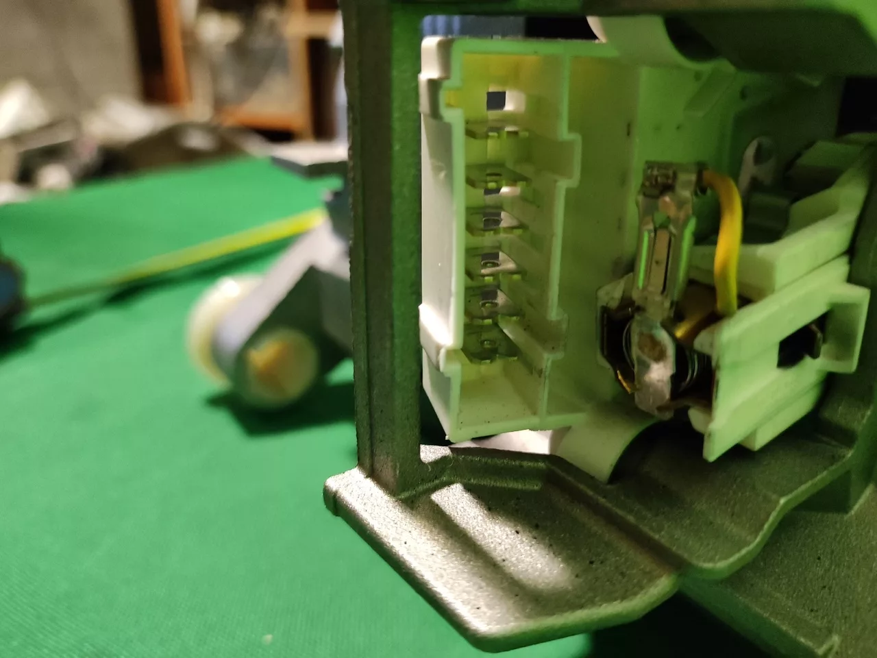Двигатель Bosch Motor 9000591767 -6 контактов