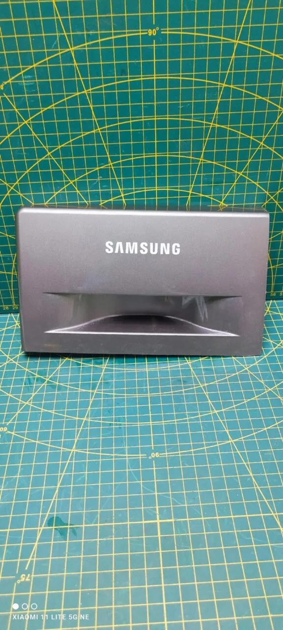Панель порошкоприемника Samsung DC64-02858A сер