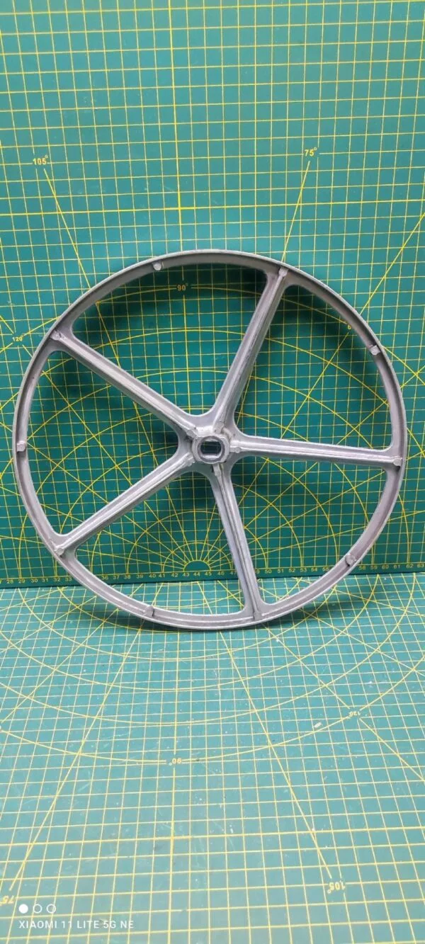 Шкив Indesit 174002210
