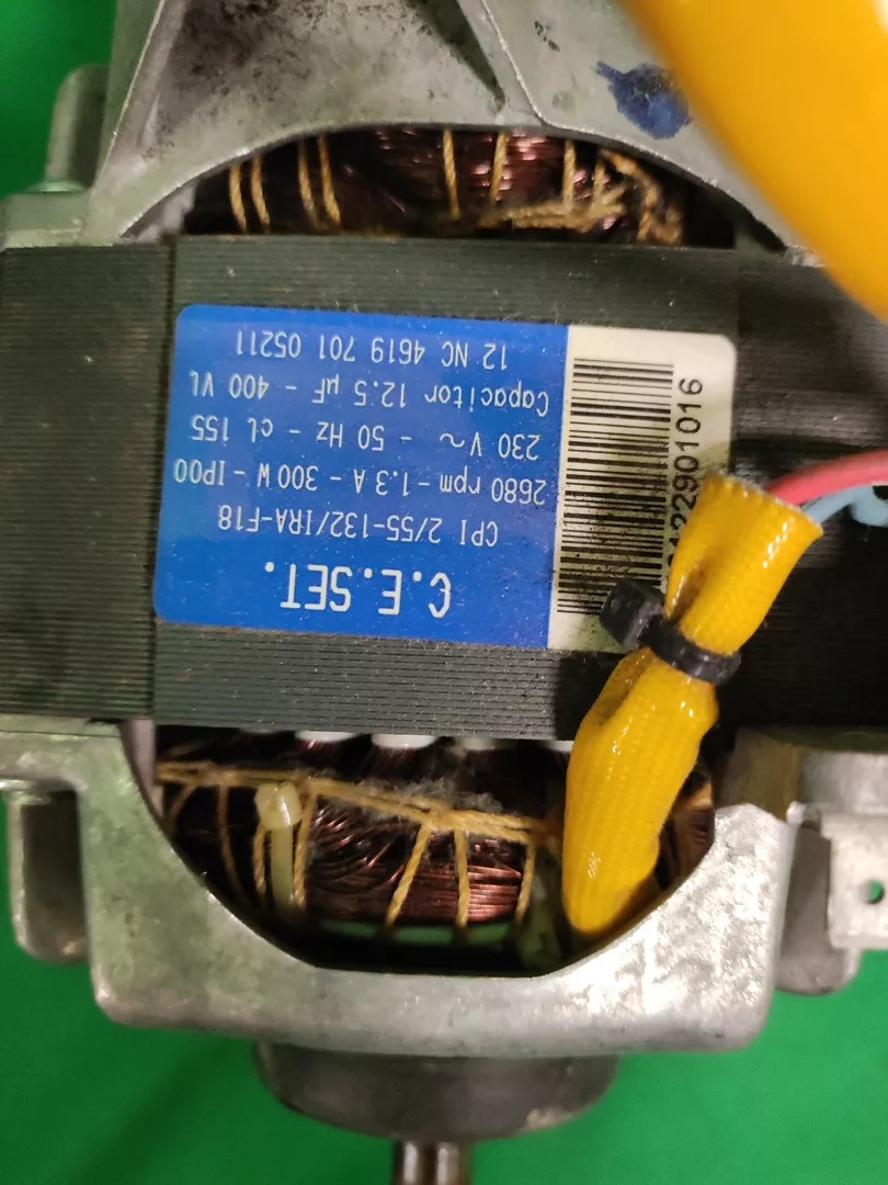 Двигатель Whirlpool,Bauknecht Ceset 461970105211 3 контакта для сушильной машины