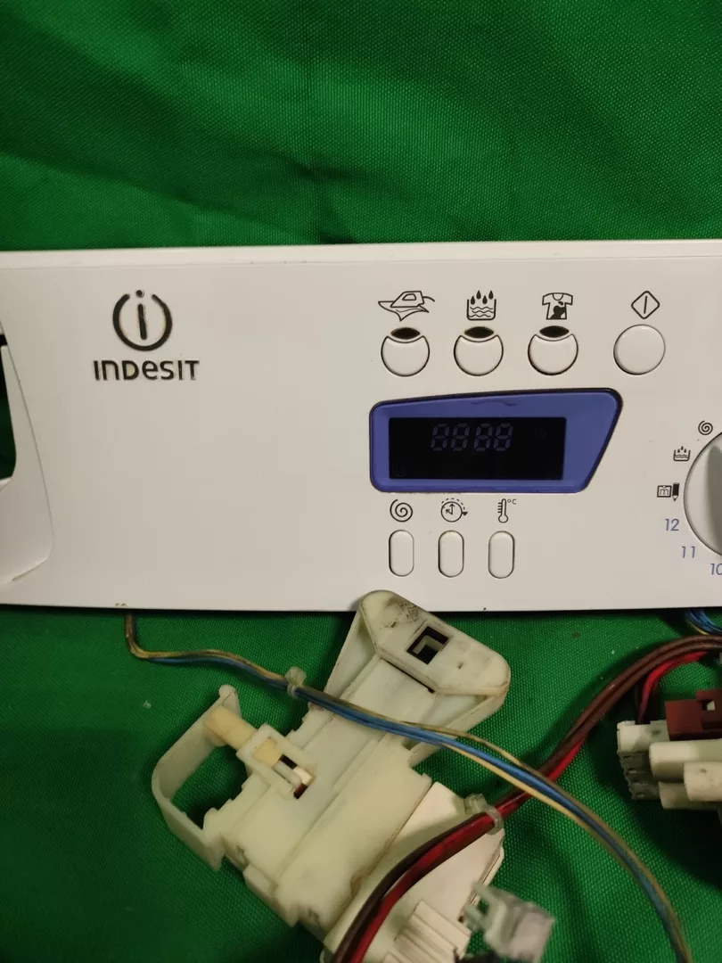 paa_VmQeVjI Модуль Indesit Wise 10 с проводкой