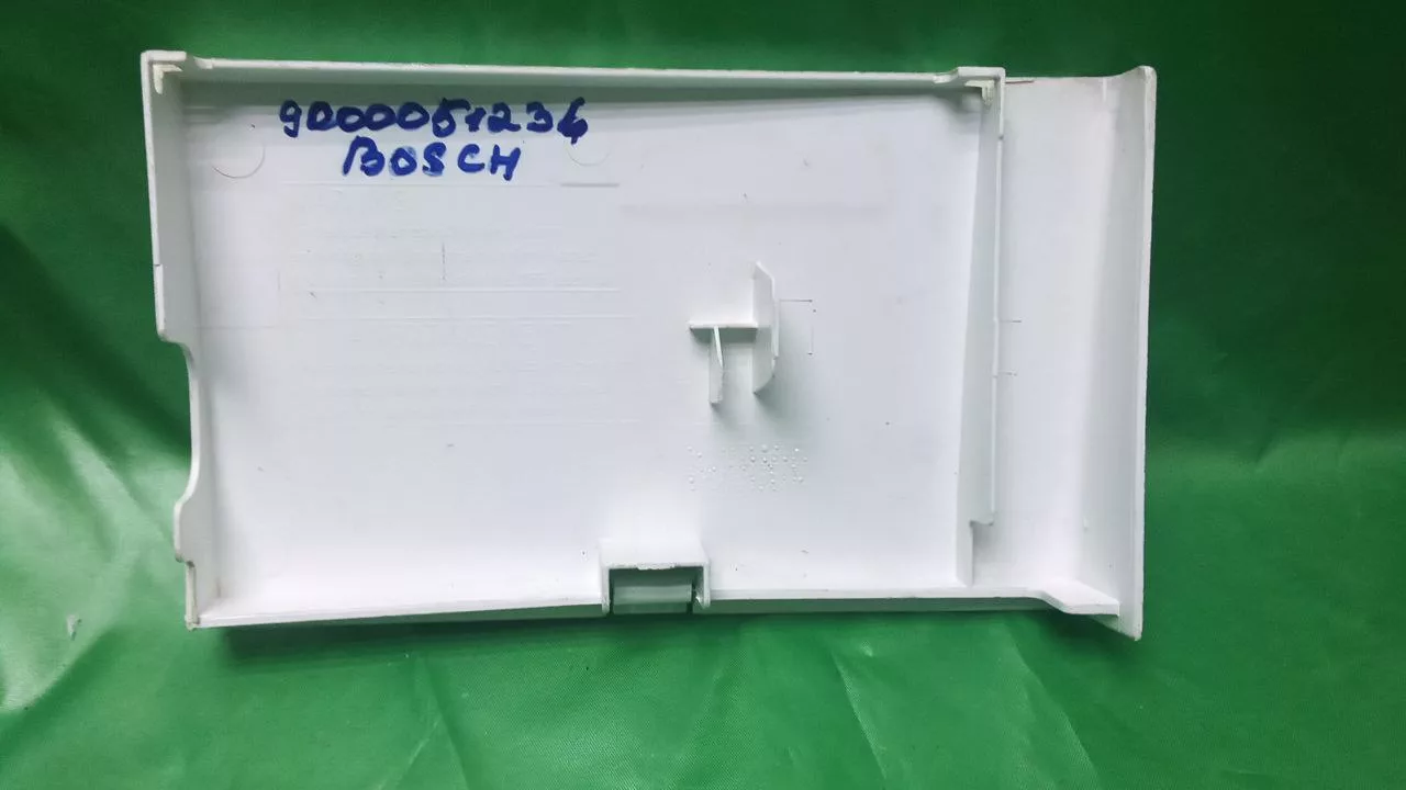 Панель сливного фильтра Bosch 9000051236 к стиральной машине