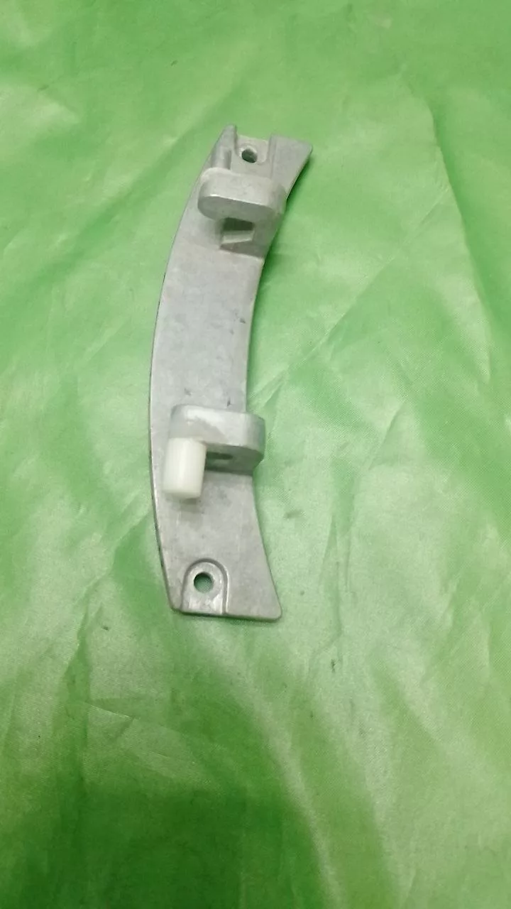 Петля люка Bosch 9000054586 +2 втулки