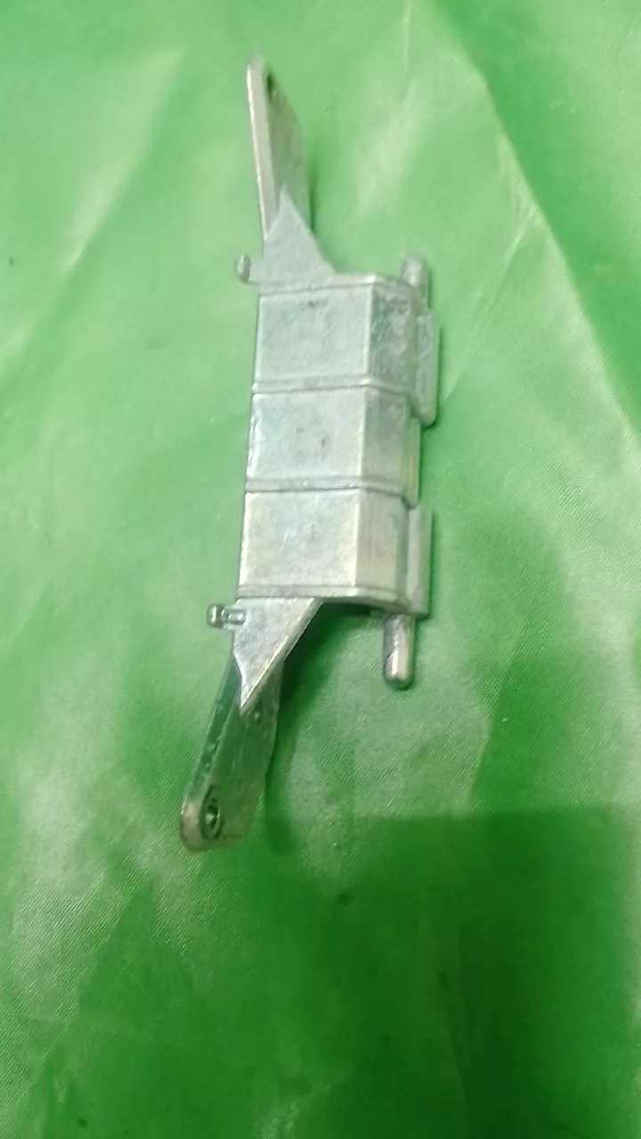 Петля люка Bosch 153150