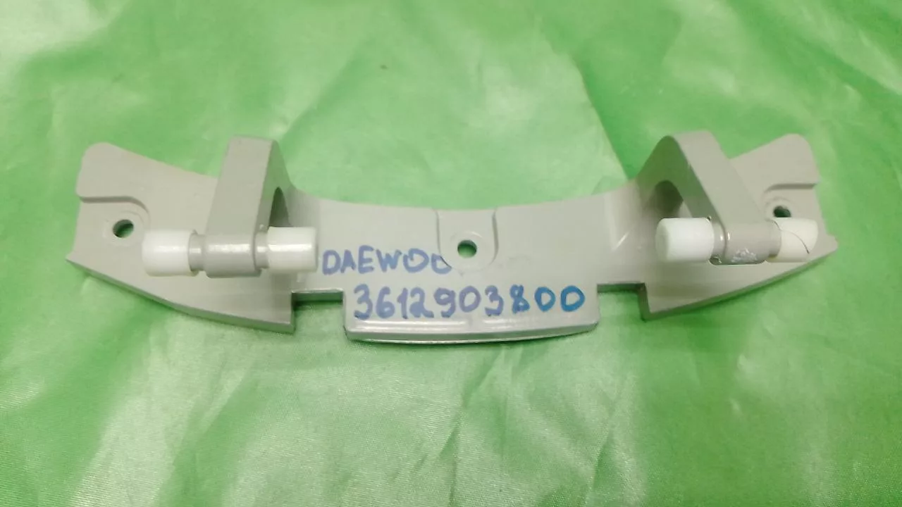 Петля люка Daewoo 3612903800 +4 втулки
